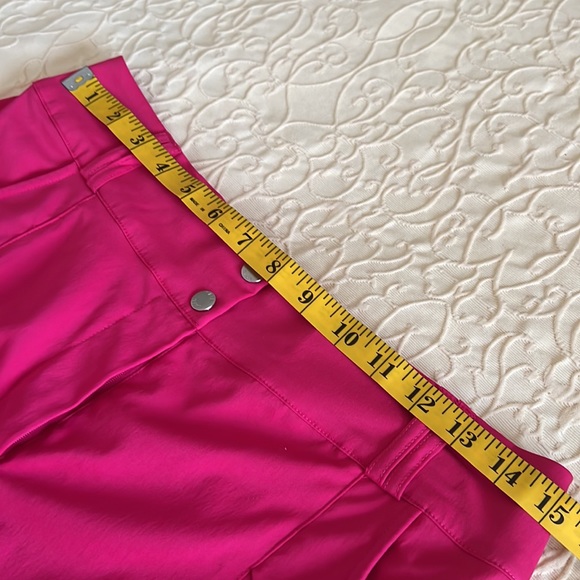 Tail Shorts - Picture 3 of 7